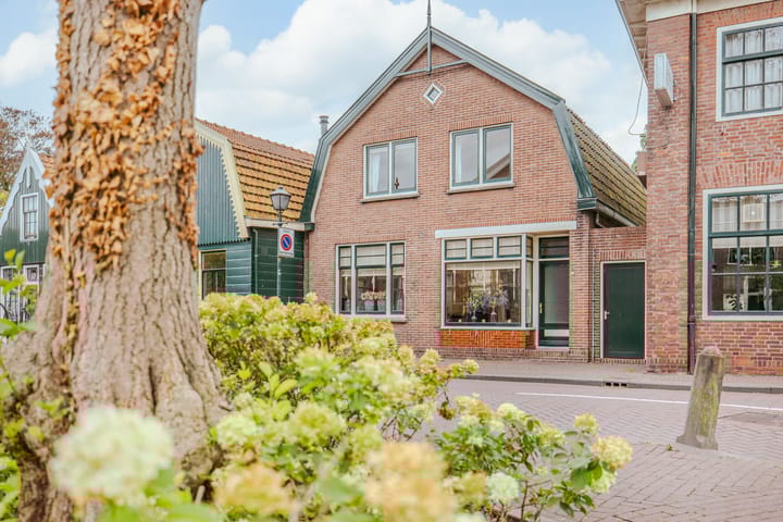 Kerkbuurt 29 in Westzaan
