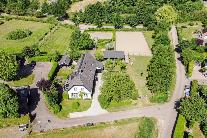 Kerkeinde 14 in Sleeuwijk