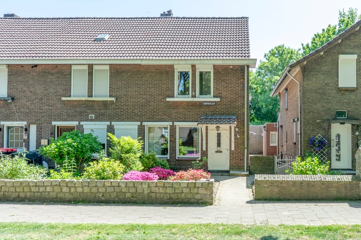 Kerkhoflaan 6 in Geleen foto
