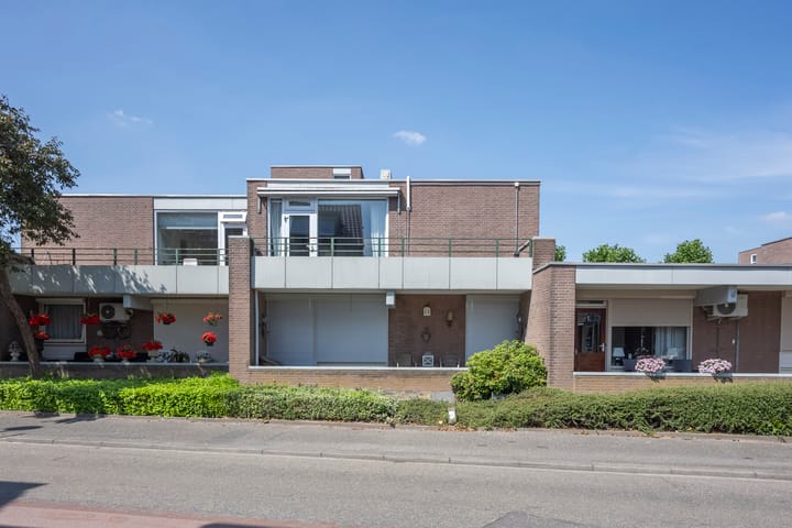 Kerkplein 37 in Landgraaf Foto