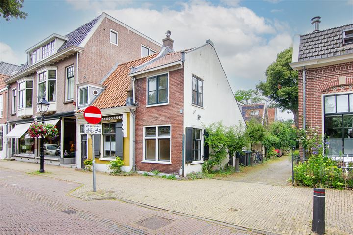 Kerkplein 9 in Bloemendaal