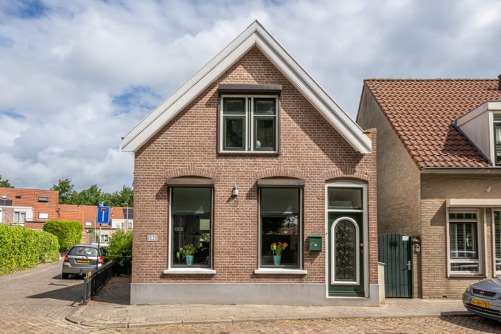 Kerksingel 32 in Ooltgensplaat