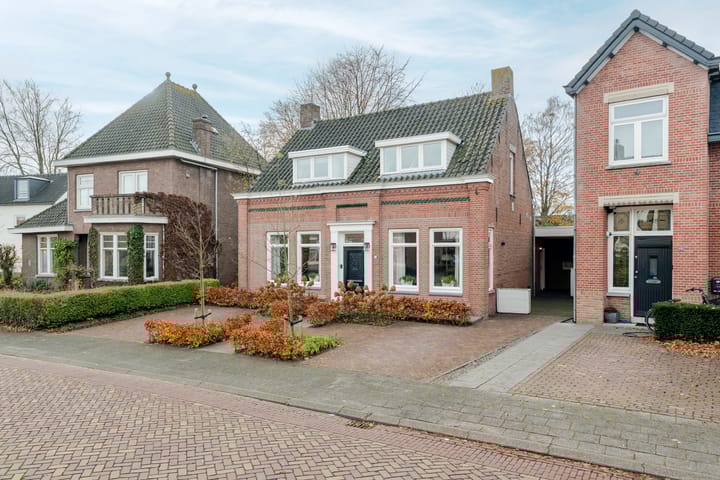 Kerkstraat 11 in Bavel