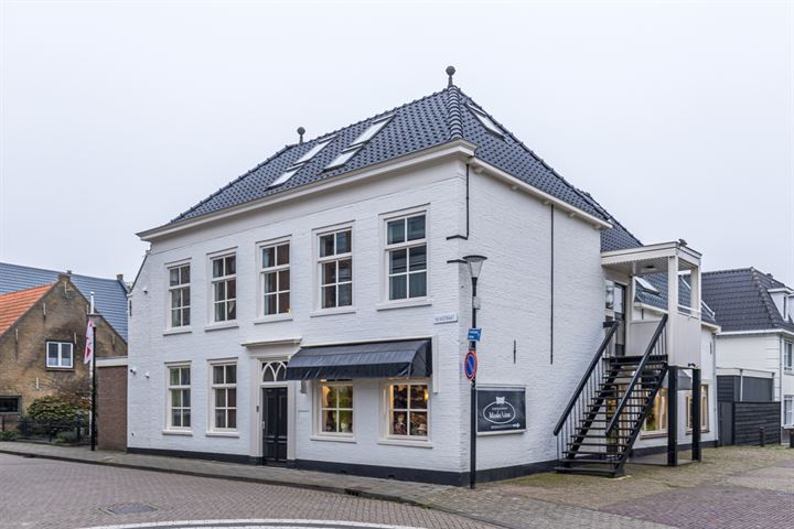 Kerkstraat 14 in Klaaswaal