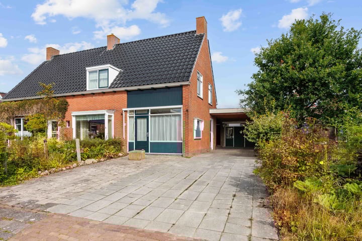 Kerkstraat 18 in Sauwerd