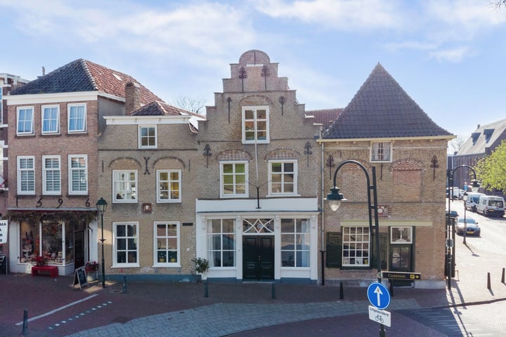Photo of property Kerkstraat 21, Tholen