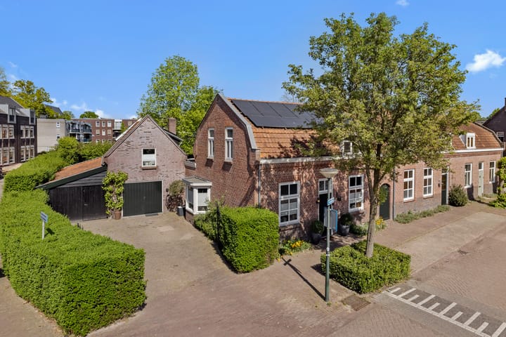 Kerkstraat 21 in Helvoirt
