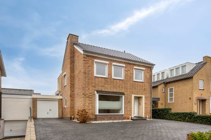 Kerkstraat 24 in Cadier en Keer