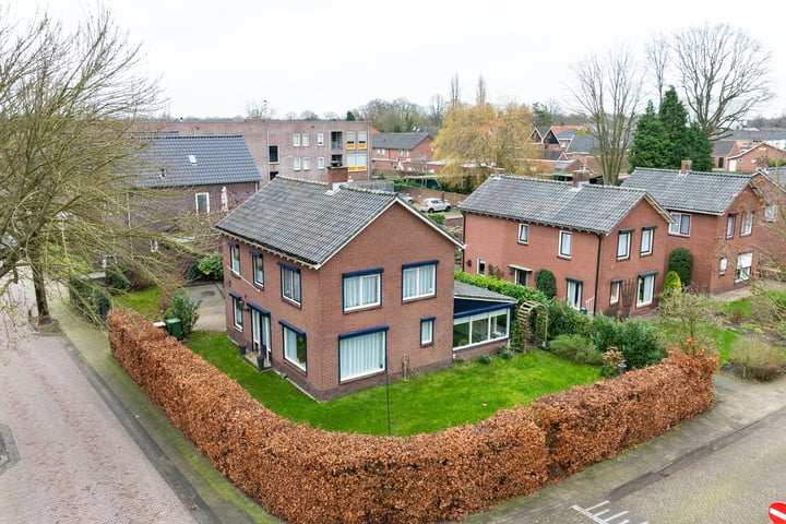 Photo of property Kerkstraat 4, Halle