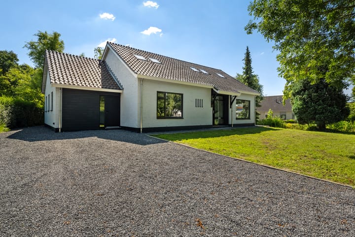 Kerkstraat 55a in Strijen
