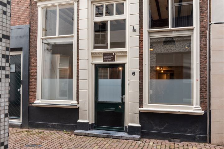 Kerkstraat 6 in Tiel