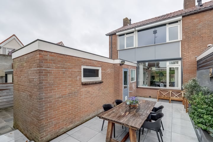 Photo of property Kerkstraat 6, Noordeloos