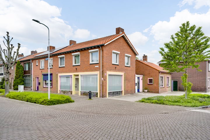 Photo of property Kerkstraat 66, Weert
