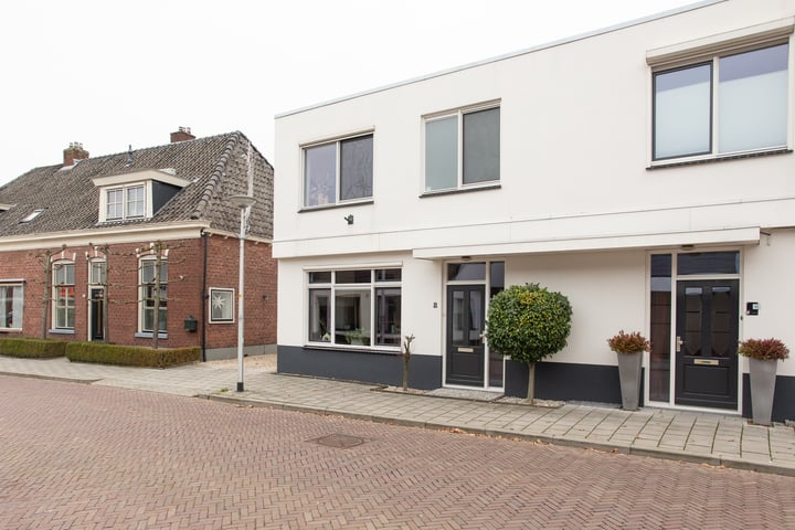 Kerkstraat 8 in Wierden