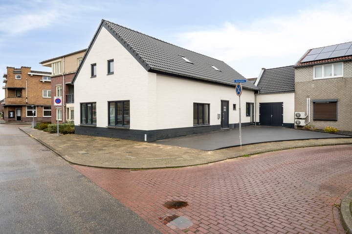 Photo of property Kerkvonderen 1, Buchten