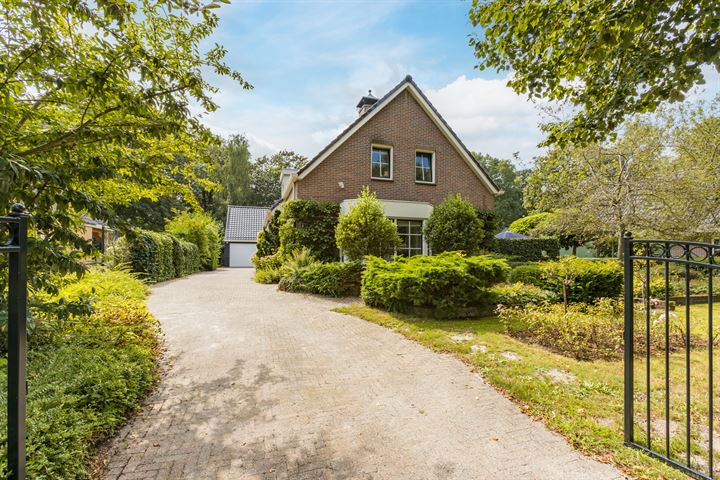Photo of property Kerkweg 4, Bellingwolde