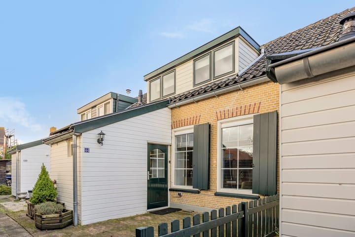 Photo of property Kerkweg 44, Ouderkerk aan den IJssel