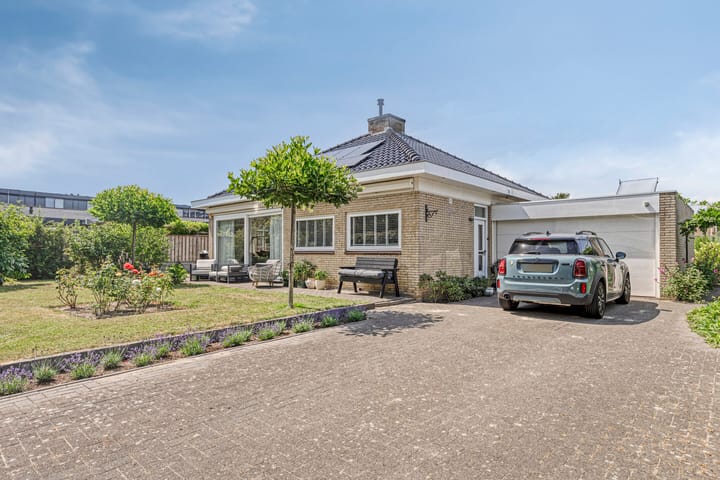 Photo of property Kethelweg 206, Vlaardingen