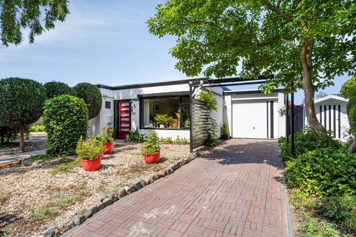 Photo of property Keucheniuslaan 4, Axel