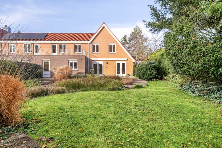 Kiekendieflaan 6 in Almere foto