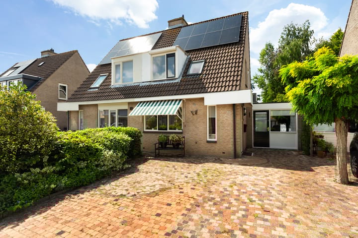 Kievit 15 in Oud-Beijerland