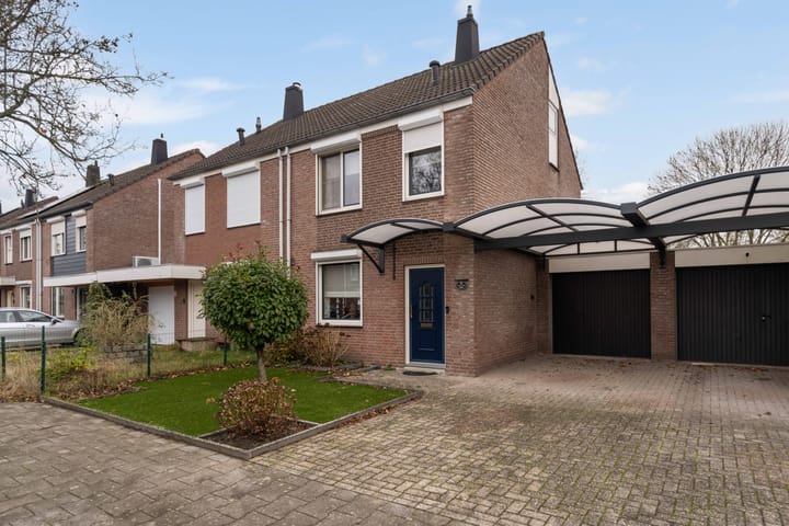 Kievitlaan 39 en Weert foto