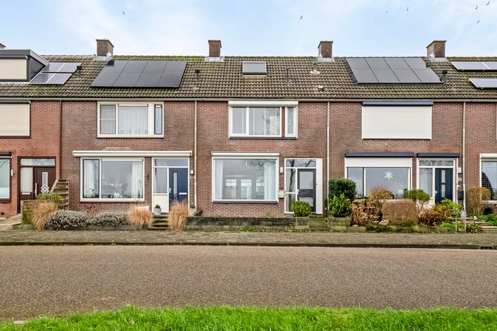 Kievitstraat 13 in Strijen