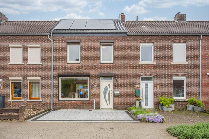 Kievitstraat 26 in Heerlen photo