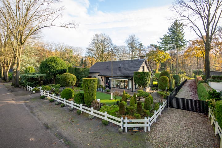 Photo of property Klaarwaterboslaan 16, Putten