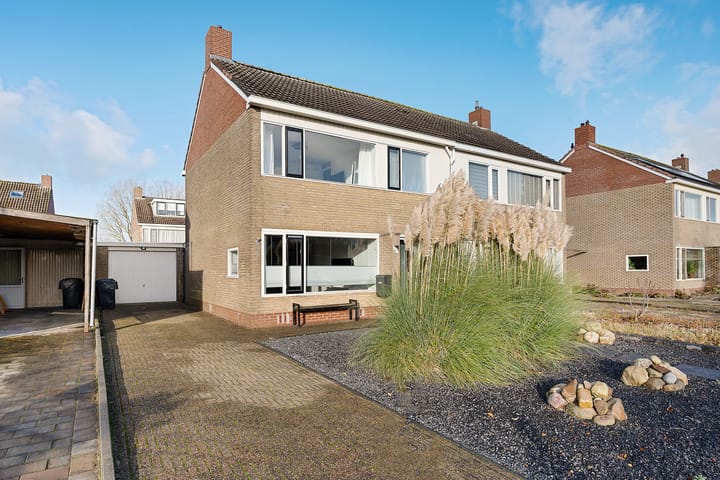 Photo of property Klaas van der Meijstrjitte 16, Bitgummole