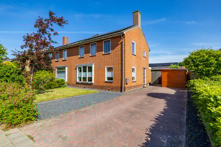Photo of property Klaas Woltjerweg 31, Zuidbroek