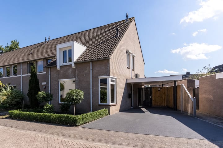 Photo of property Klaproosstraat 2, Sint-Oedenrode