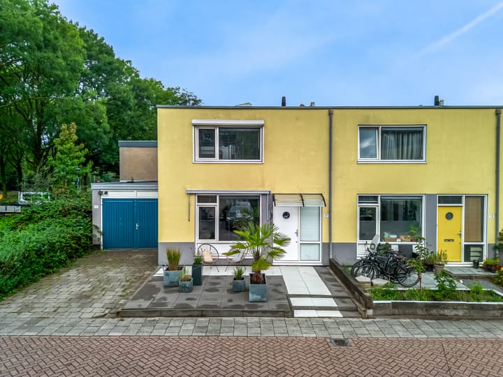 Klaroenlaan 17 in Utrecht