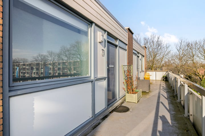 Klaverweide 74 in Oostzaan photo