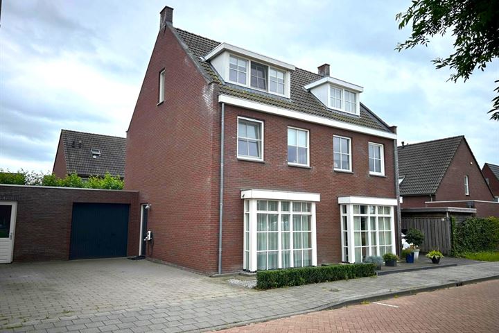 Kleine Vos 4 in Someren