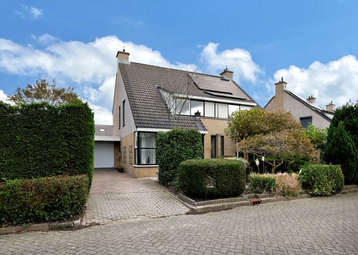 Photo of property Klokschildpad 28, Heerhugowaard