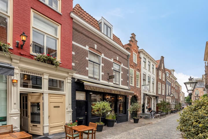 Photo of property Kloksteeg 11, Leiden