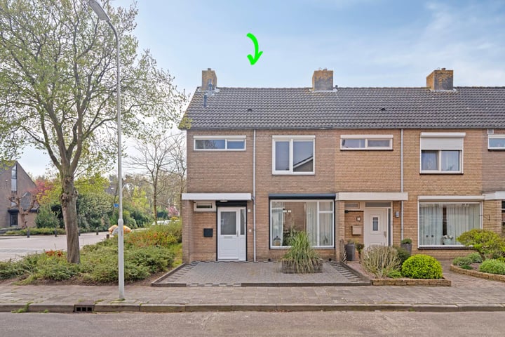 Klooslaan 1 in Roosendaal