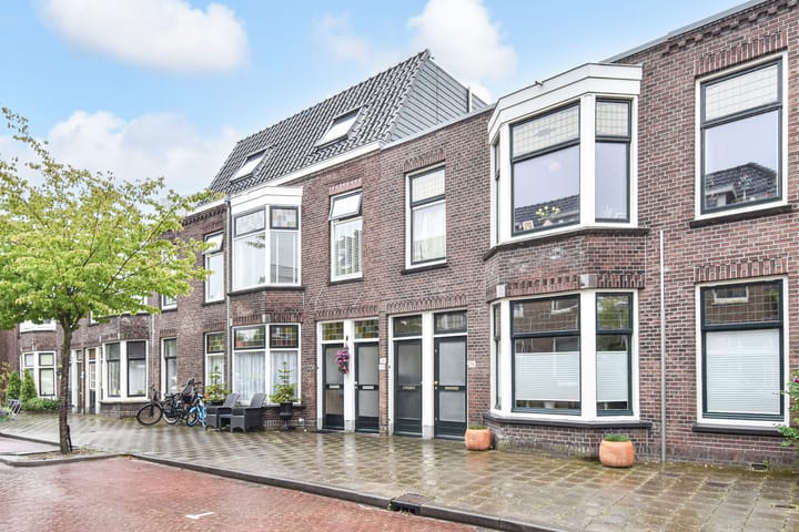 Photo of property Kloosterkade 218, Delft