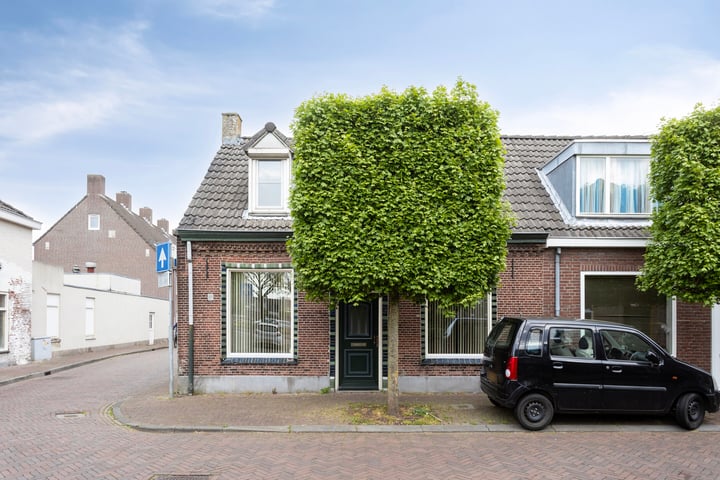 Photo of property Kloosterstraat 25, Goirle