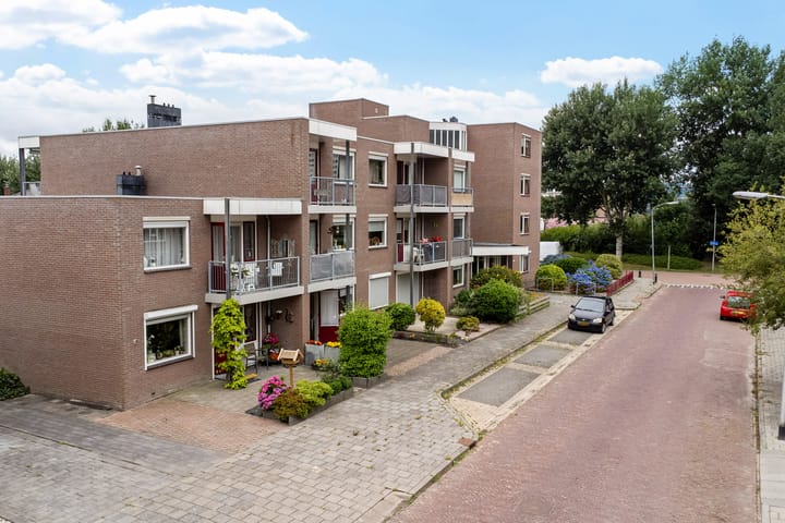 Koekoekstraat 14 in Assen photo