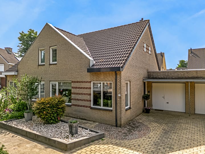 Koeltorenplein 26 in Geleen photo