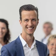 Foto van Koen Manshanden, NVM Register Makelaar & Taxateur bij CMK Makelaars, daar voel je je thuis!