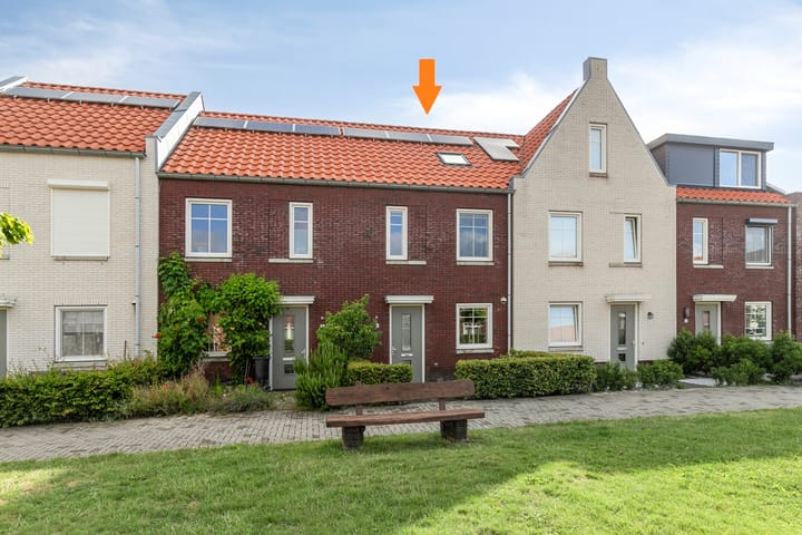 Photo of property Koetsierstuin 6, Zevenhuizen