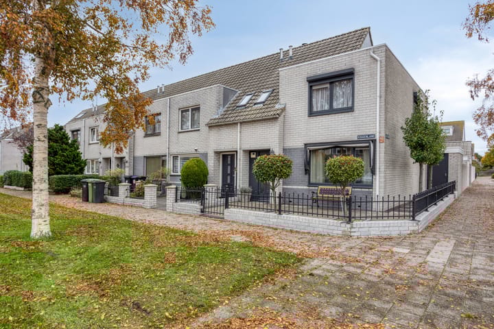 Koggenland 250 in Purmerend photo