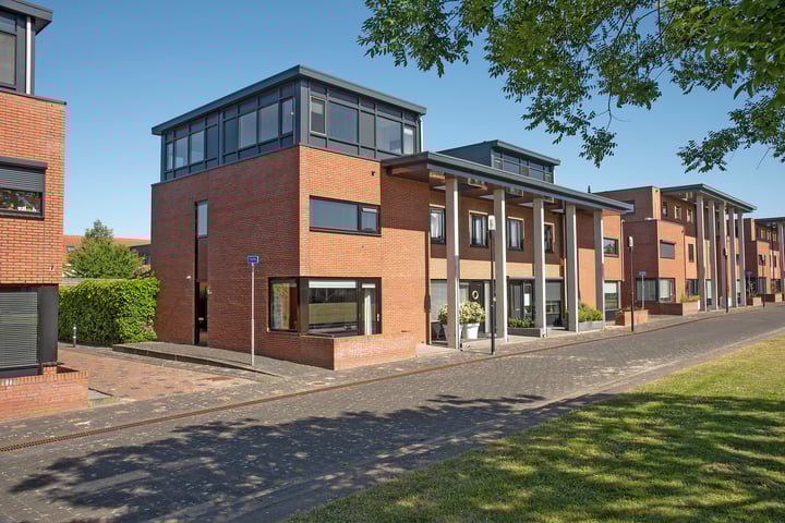 Photo of property Kokerjuffer 15, Hengelo