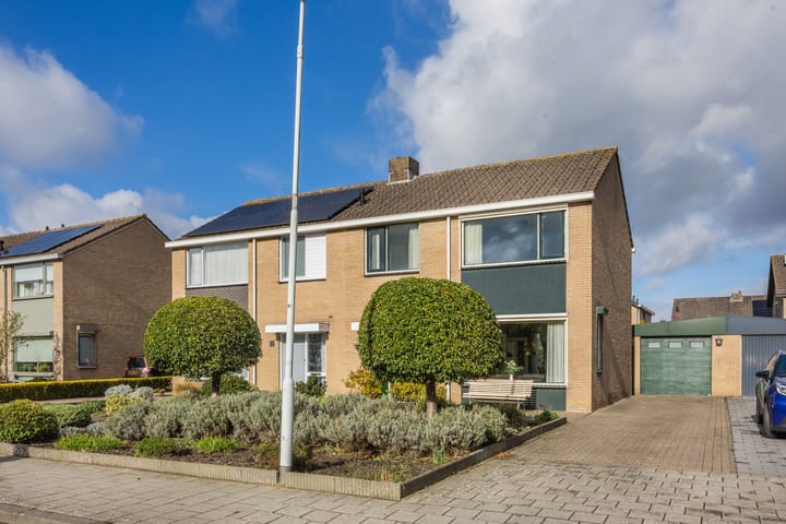 Kokhaan 6 in Philippine