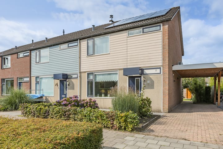 Kon.Julianalaan 93 in Nieuwleusen