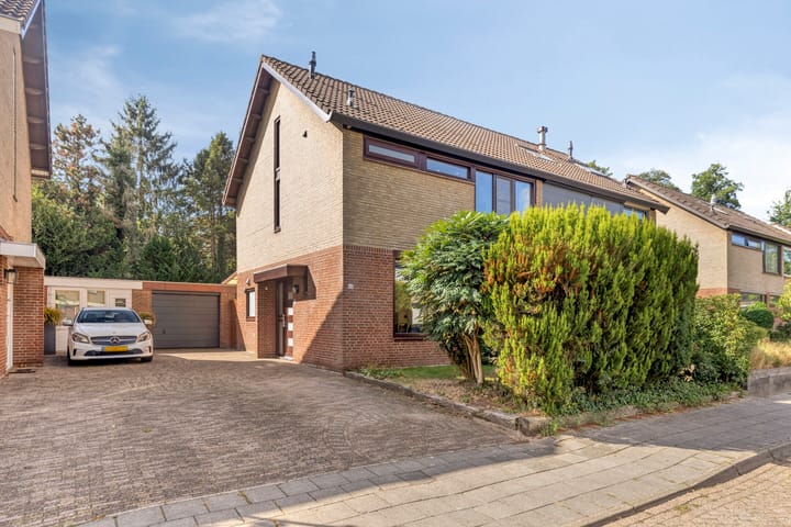 Photo of property Konijnenberg 66, Halsteren