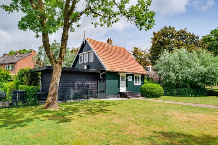 Photo of property Koning Gustaaf Adolfstraat 2, Lage Zwaluwe
